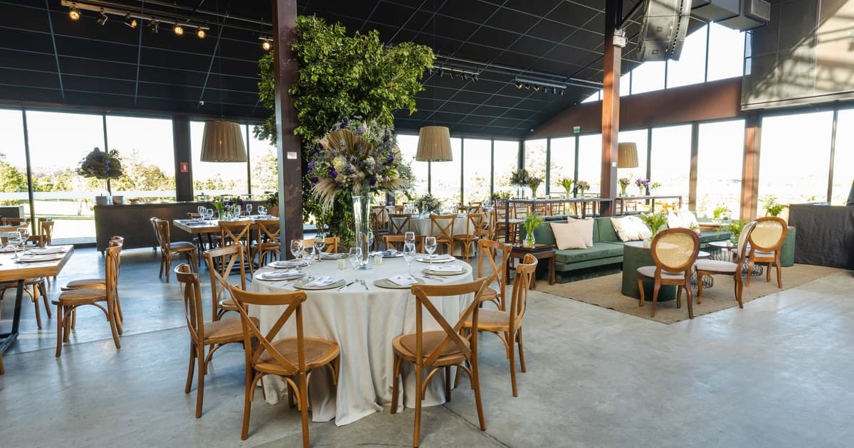 Article: How to Define Your Wedding Venue's Target Market